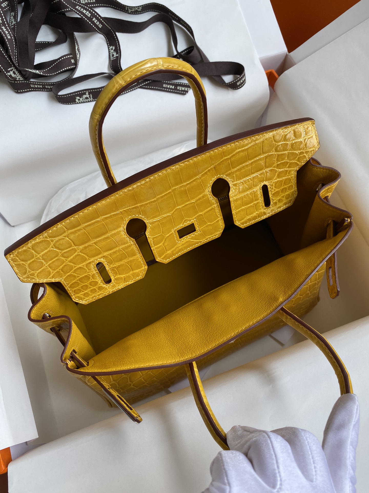 Hermes Birkin 25CM Handmade Bag In Craie Crocodile Niloticus Shiny Skin